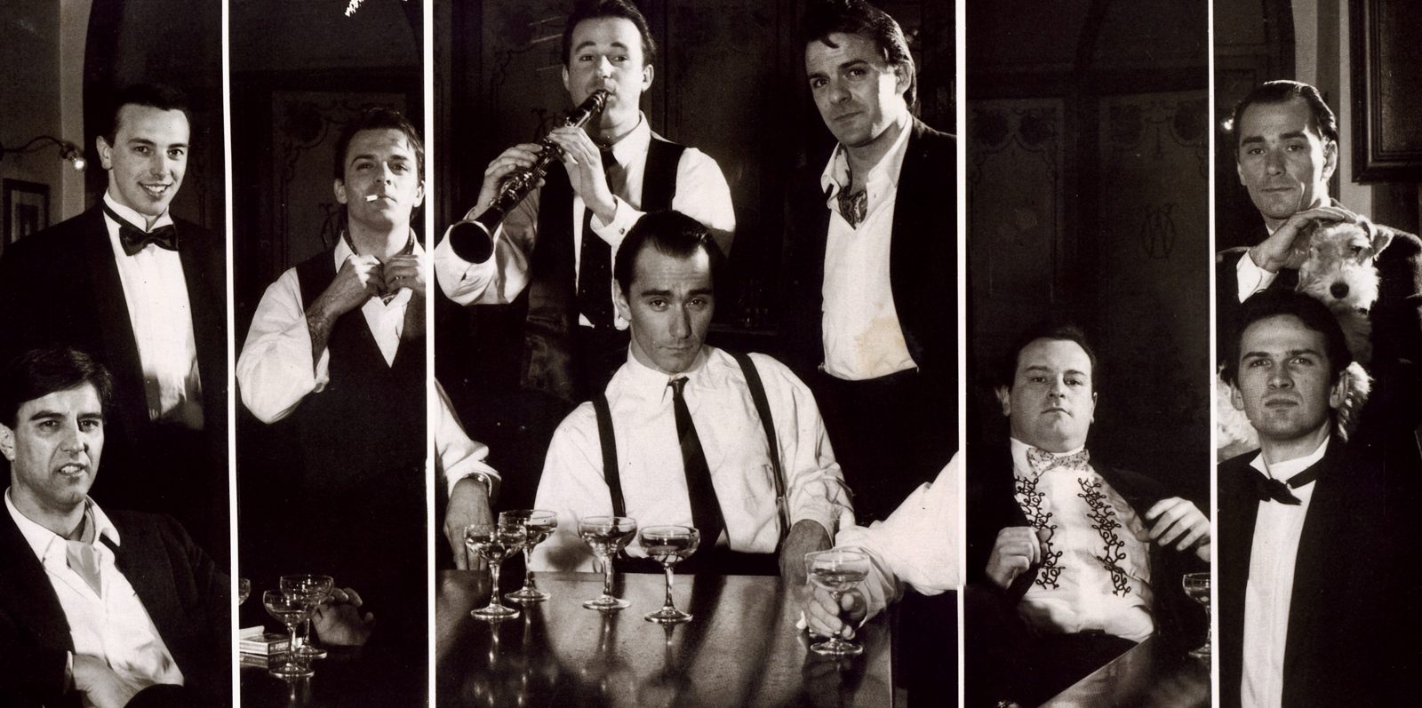 I Vindicators in smoking: i musicisti nella parte alta della copertina di Roots Revolution