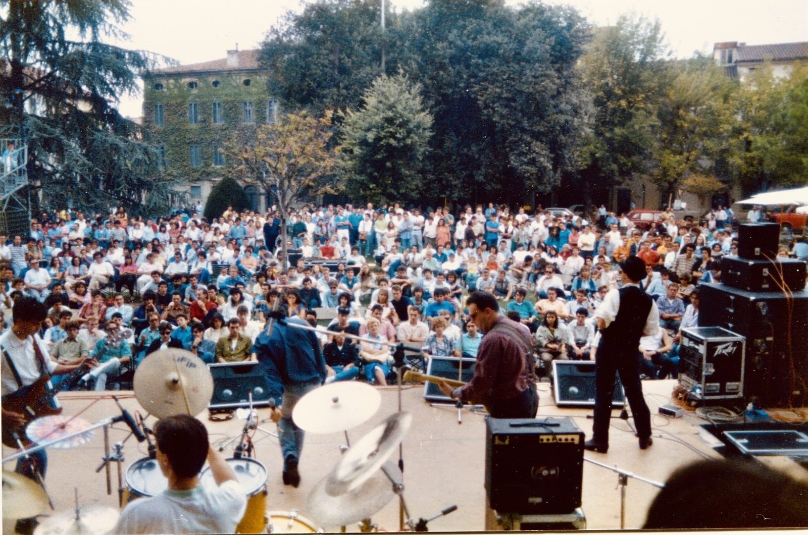 Concerto in Piazza Matteotti a Vicenza, 1986, davanti a un grande pubblico